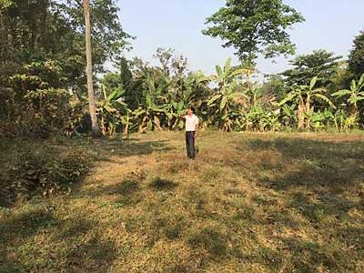 Land at Ek Phnom