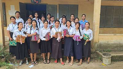 students receiving kits